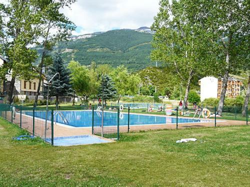 Apartamento Modesto En Las Montanas Del Pirineo Aragones En Alquiler Altruista Economico فييانوا المظهر الخارجي الصورة